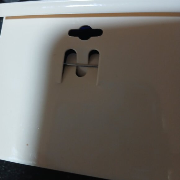 Vintage Mom Brooch - Picture 2 of 2